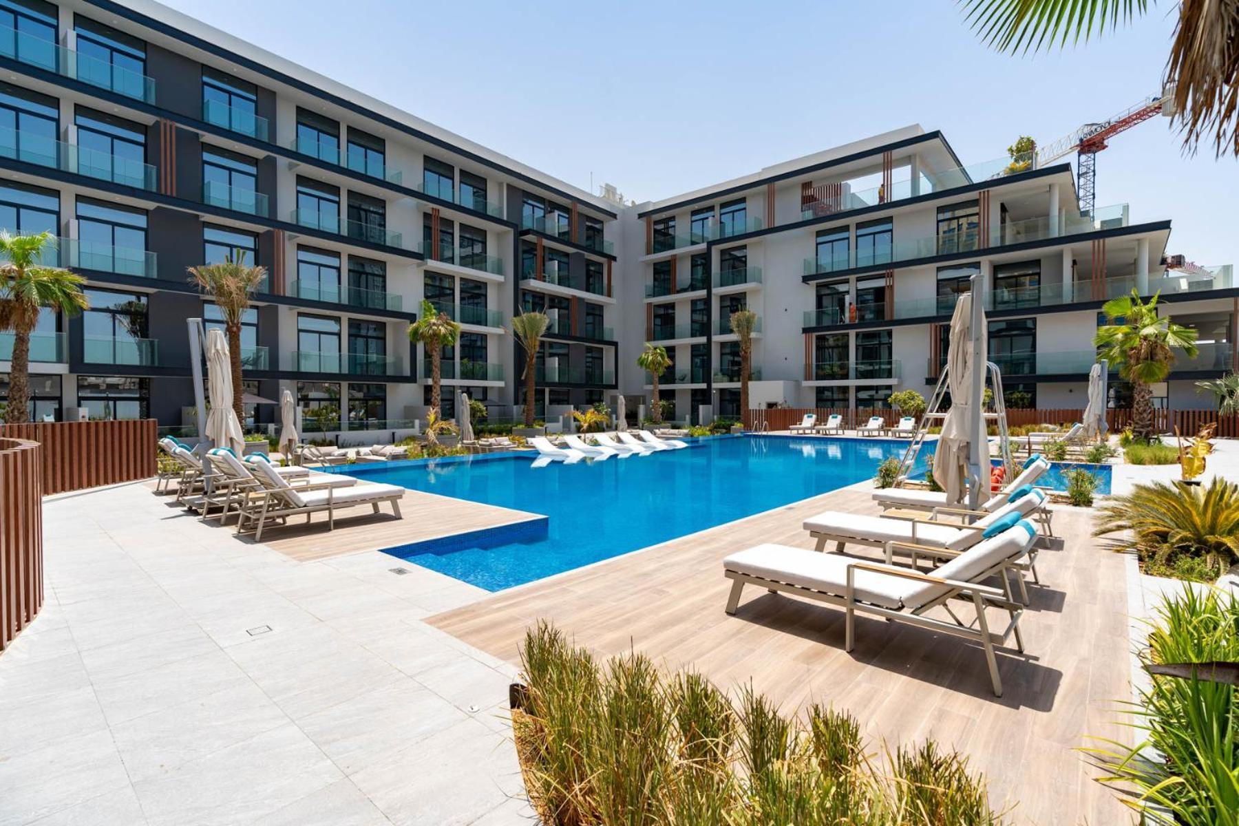 Spacious And Modern -great Facilities Apartment